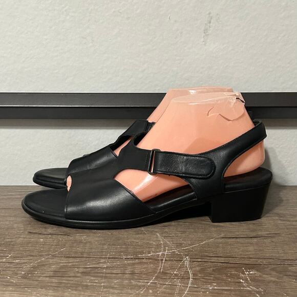SAS Suntimer Women's Strappy Sandals Shoes Size 10 Black - Picture 1 of 7